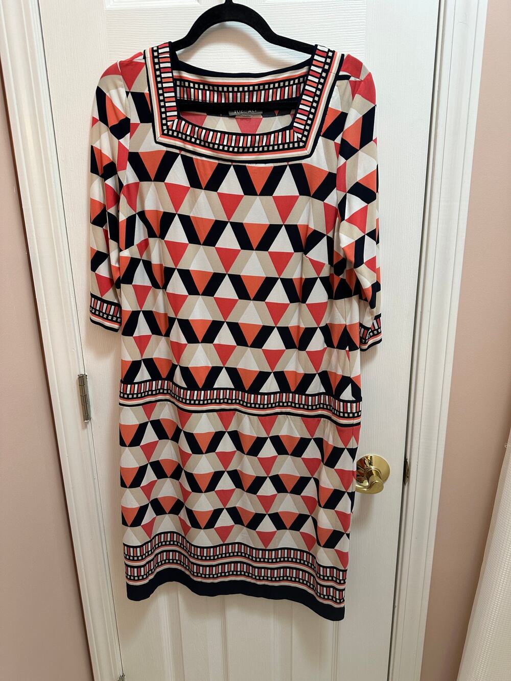 Roz & Ali Dress Size 12 Geometric Coral Blk Wht pattern